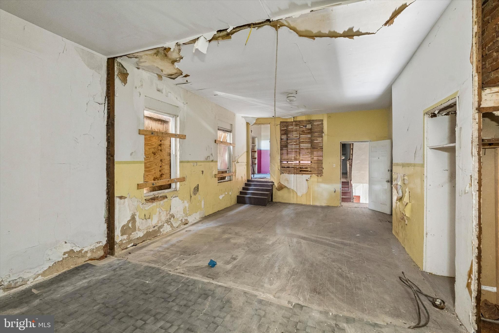 PARKSIDE - Commercial Sale