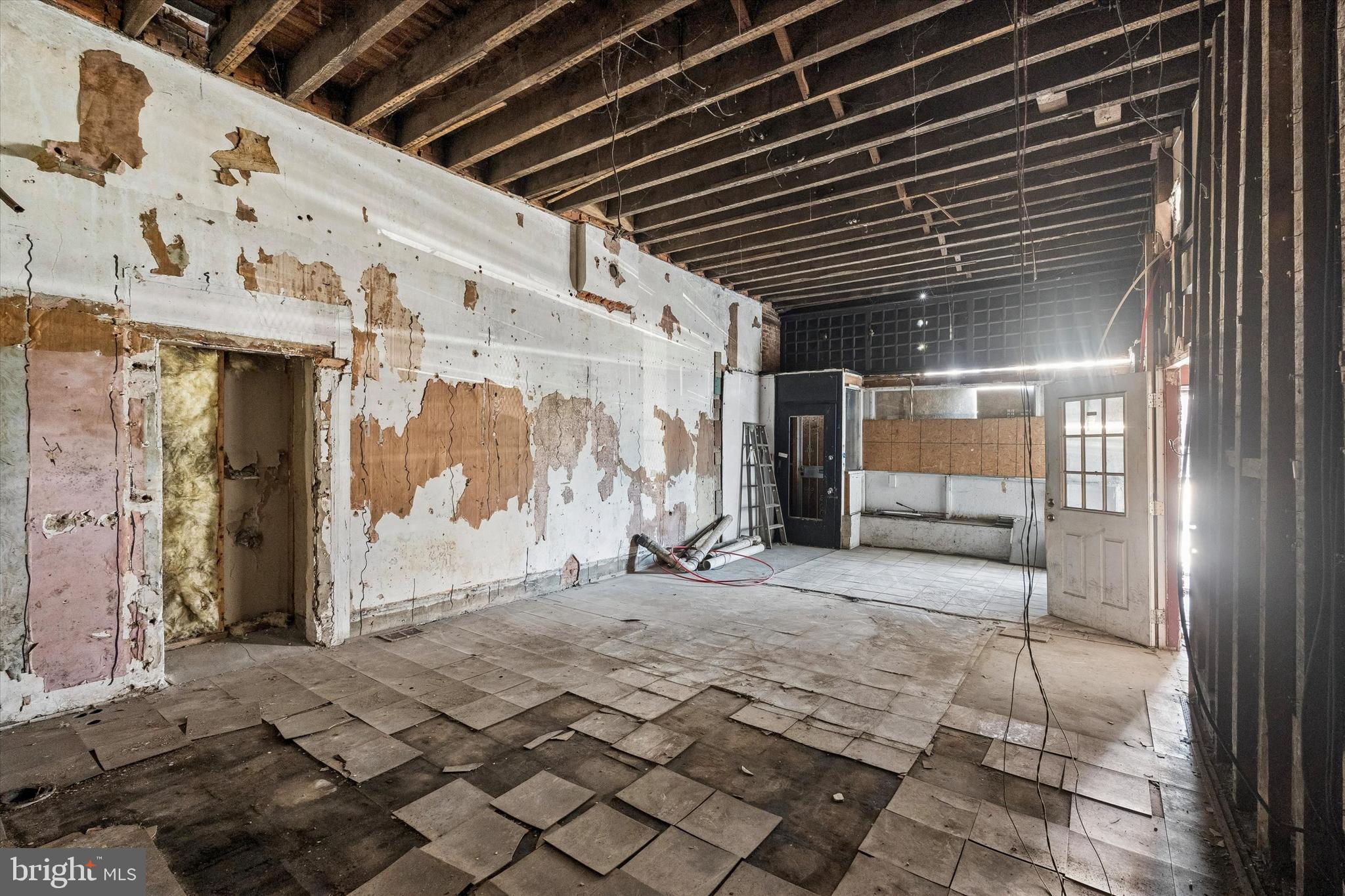 PARKSIDE - Commercial Sale