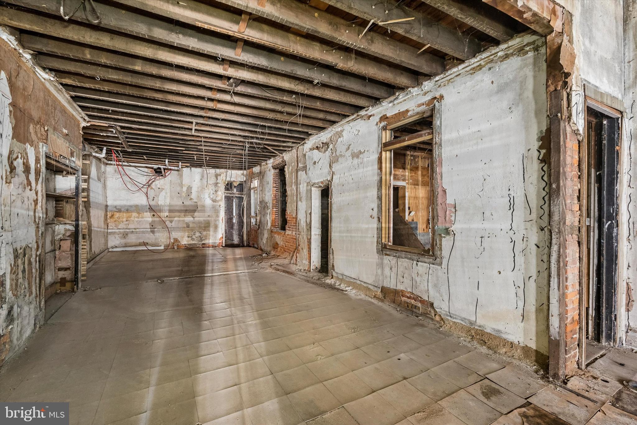 PARKSIDE - Commercial Sale