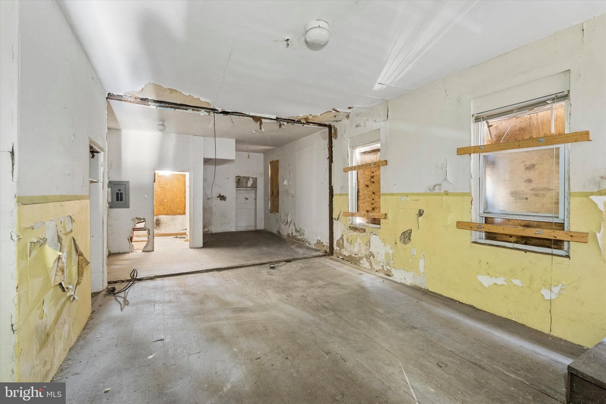 PARKSIDE - Commercial Sale