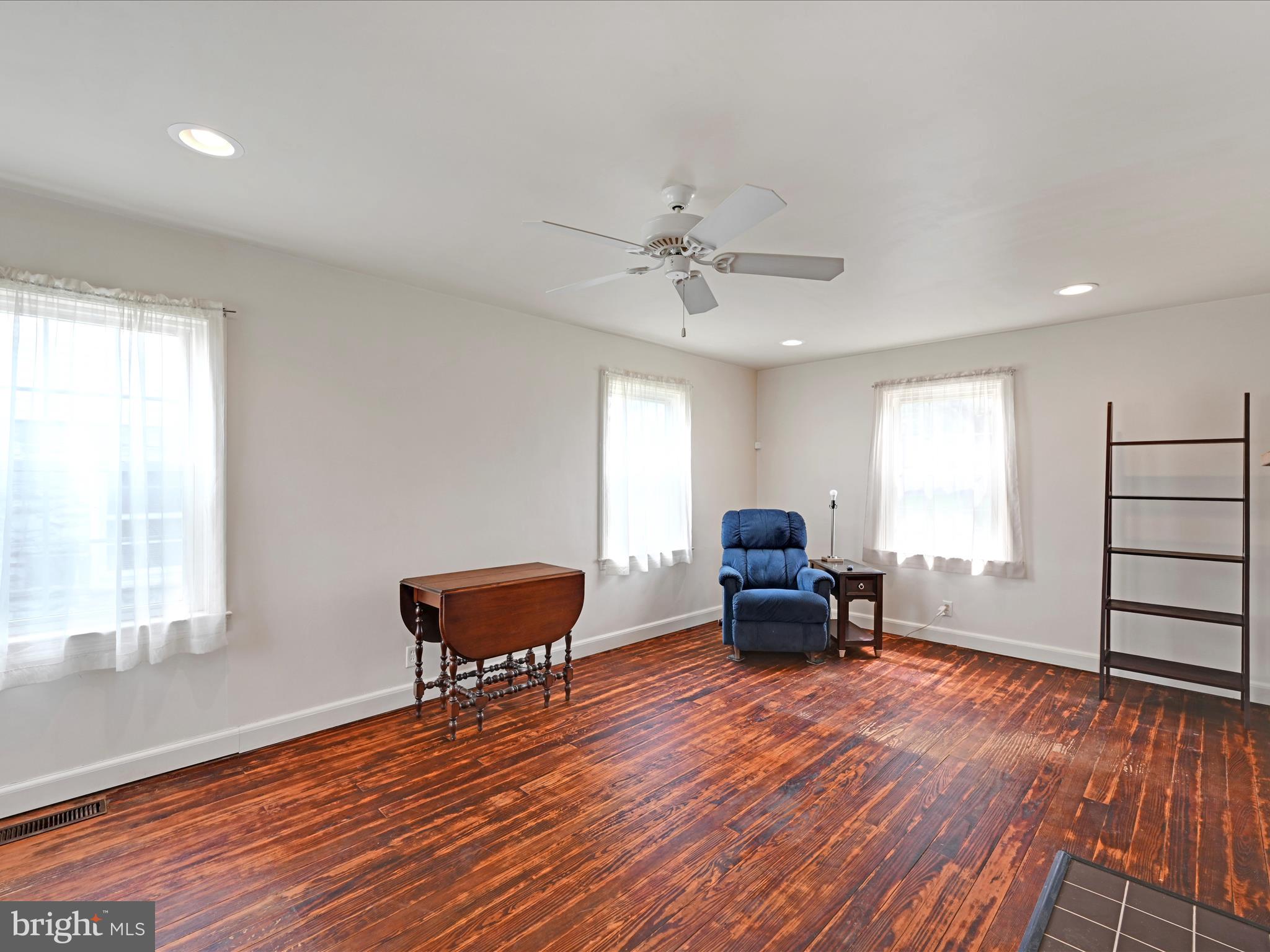 GRANDVIEW HEIGHTS - Residential
