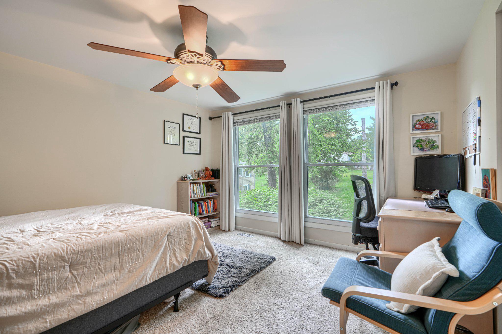 LONG REACH - Residential