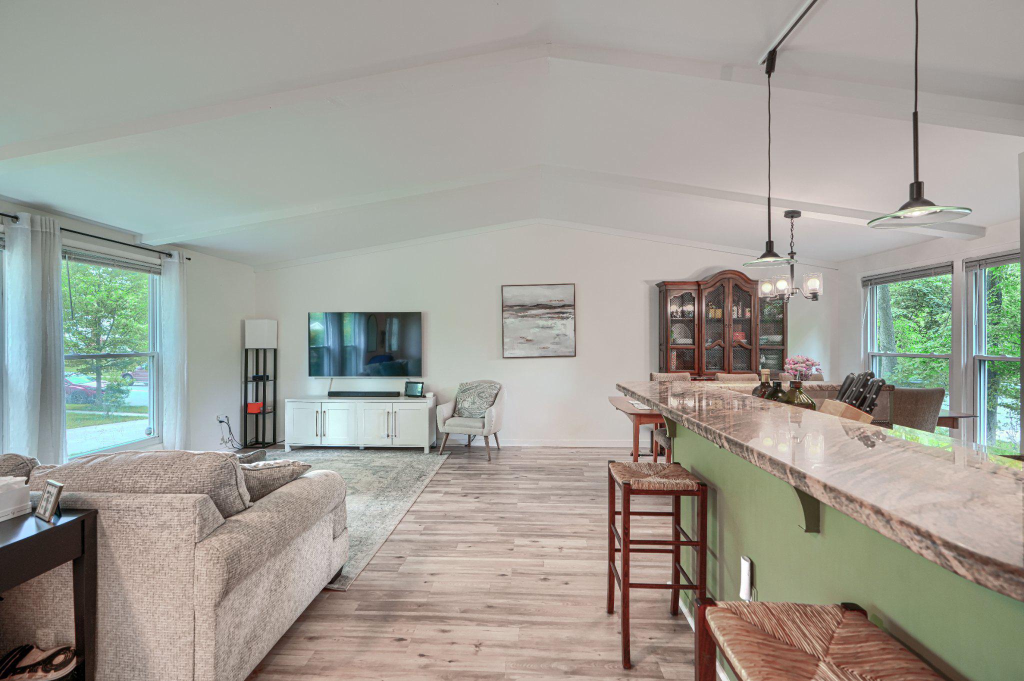 LONG REACH - Residential