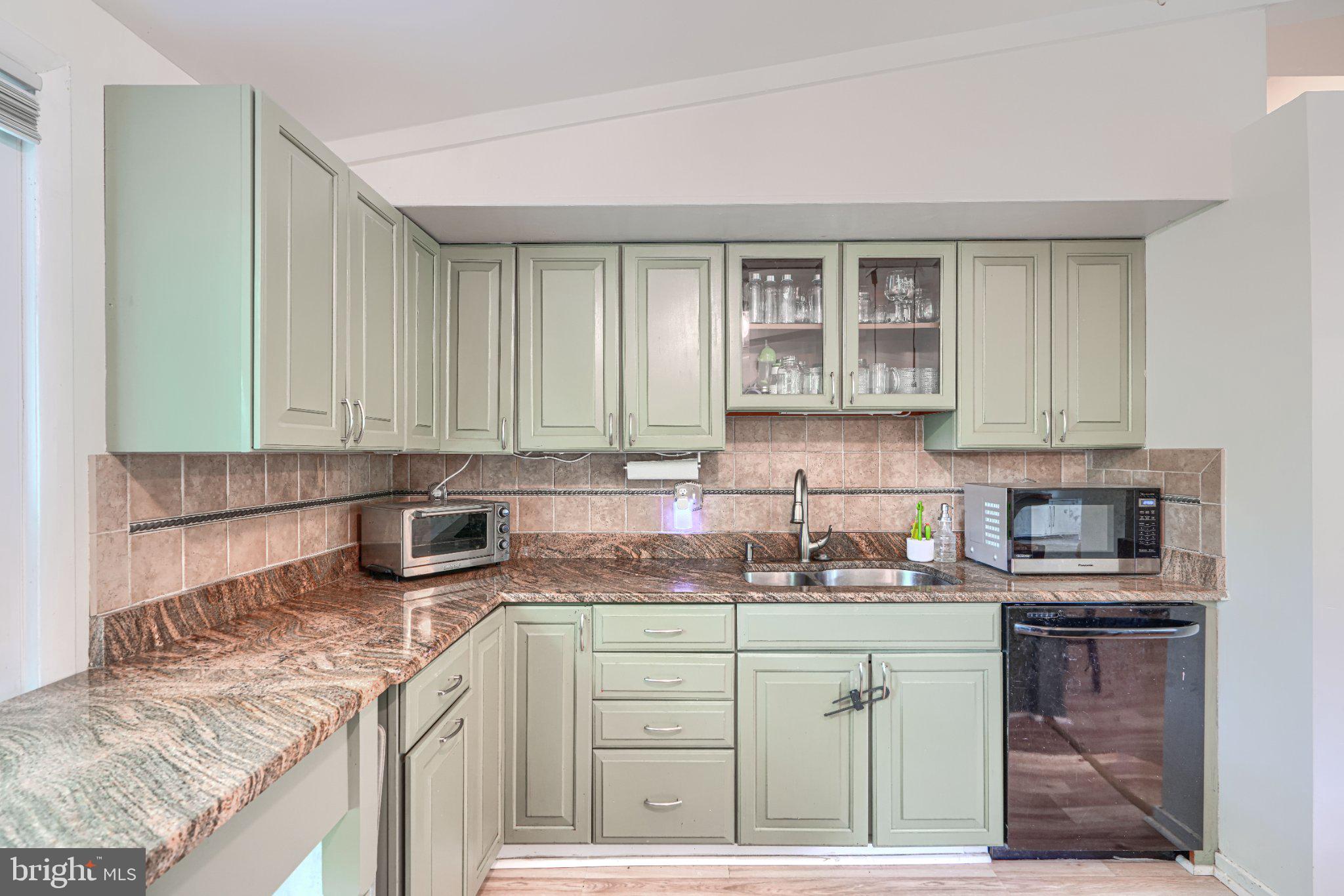 LONG REACH - Residential