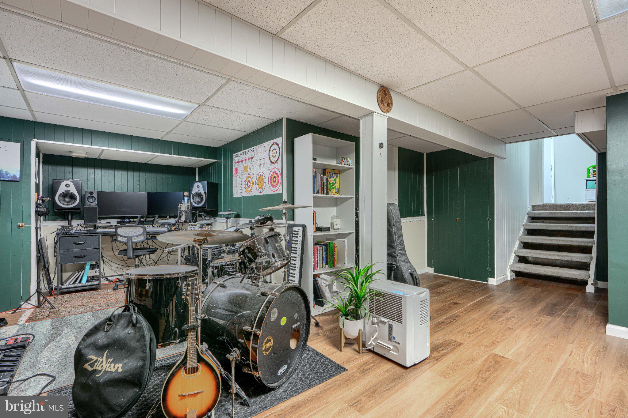 LONG REACH - Residential