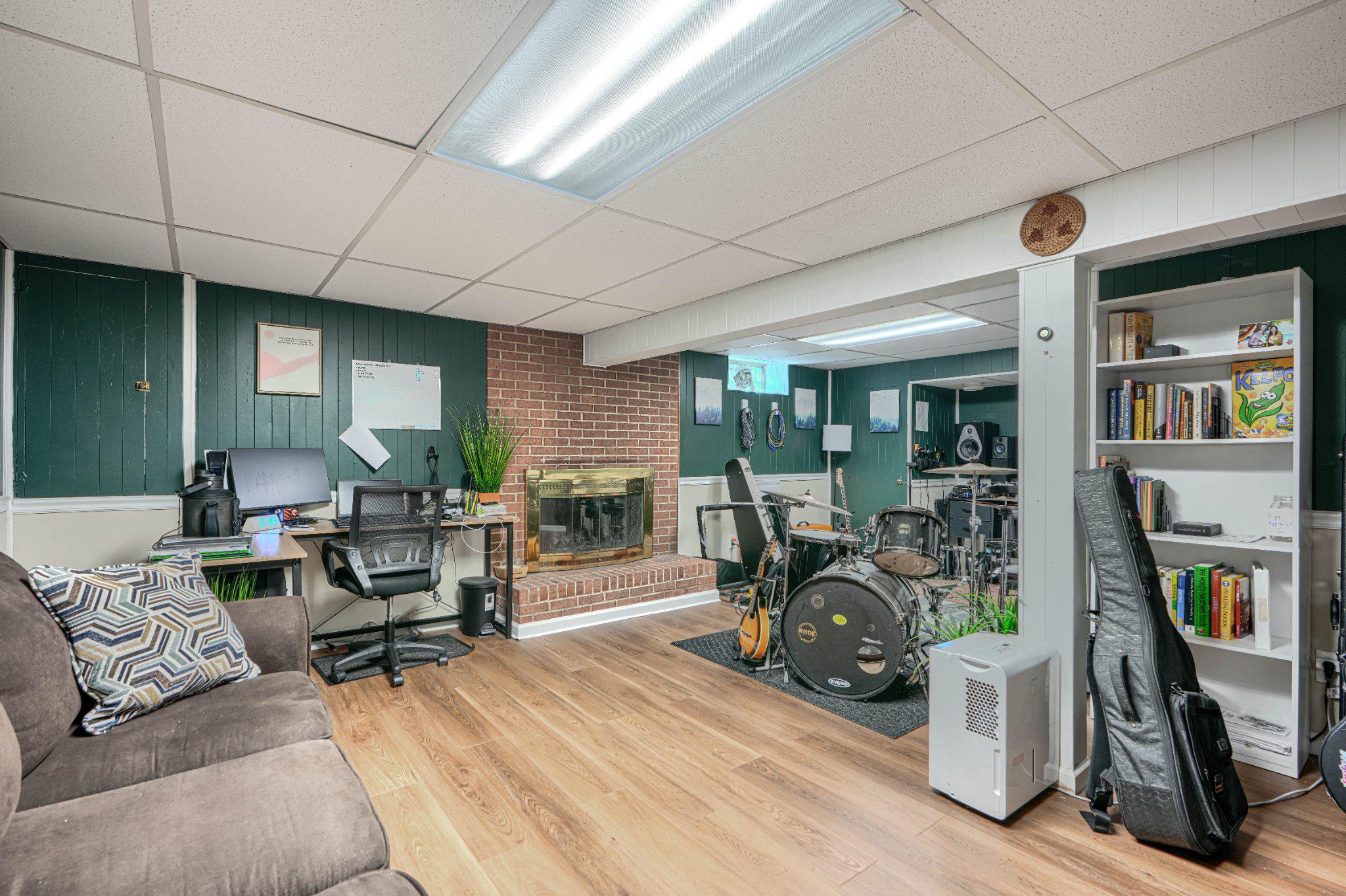 LONG REACH - Residential
