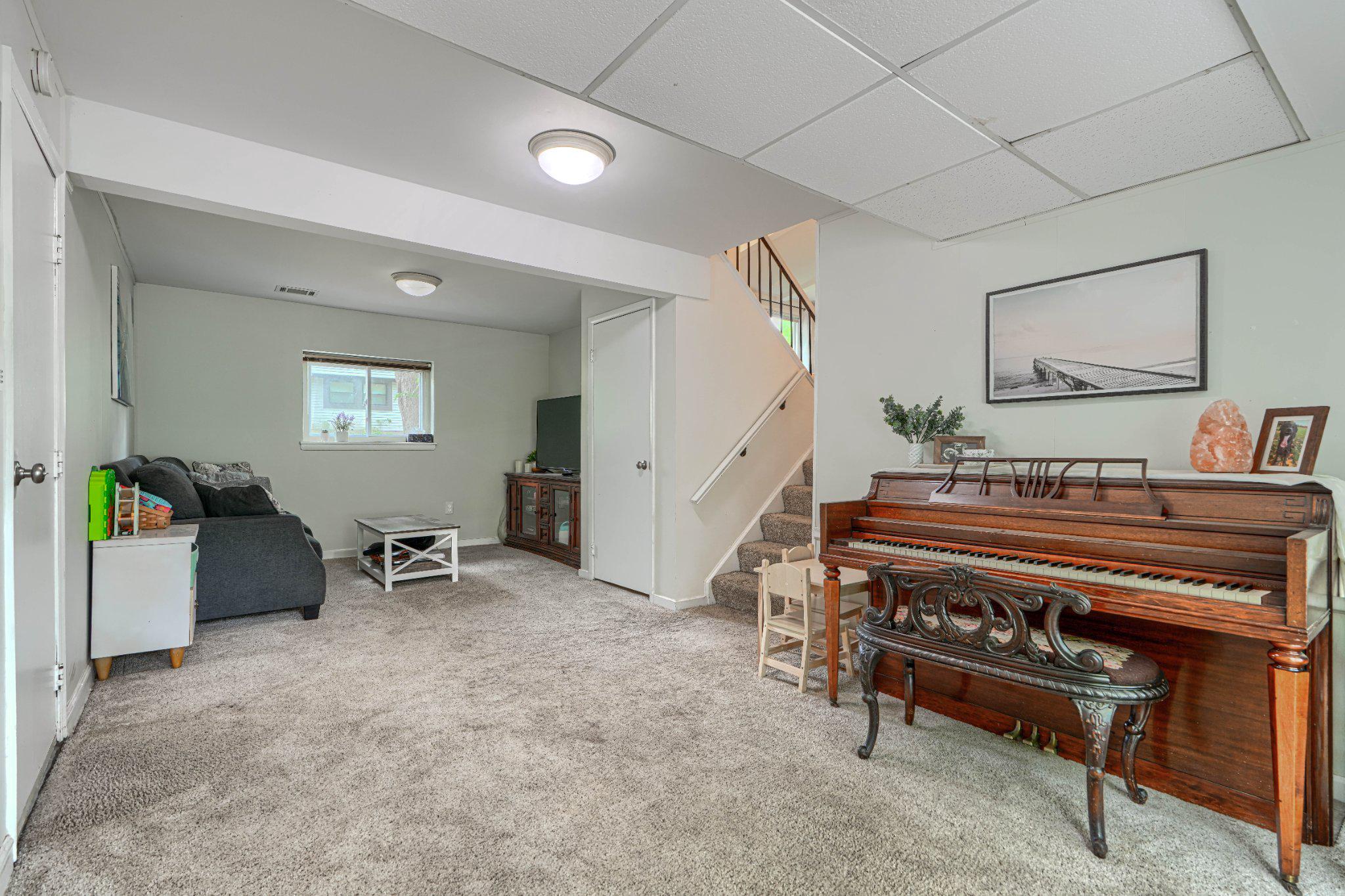 LONG REACH - Residential
