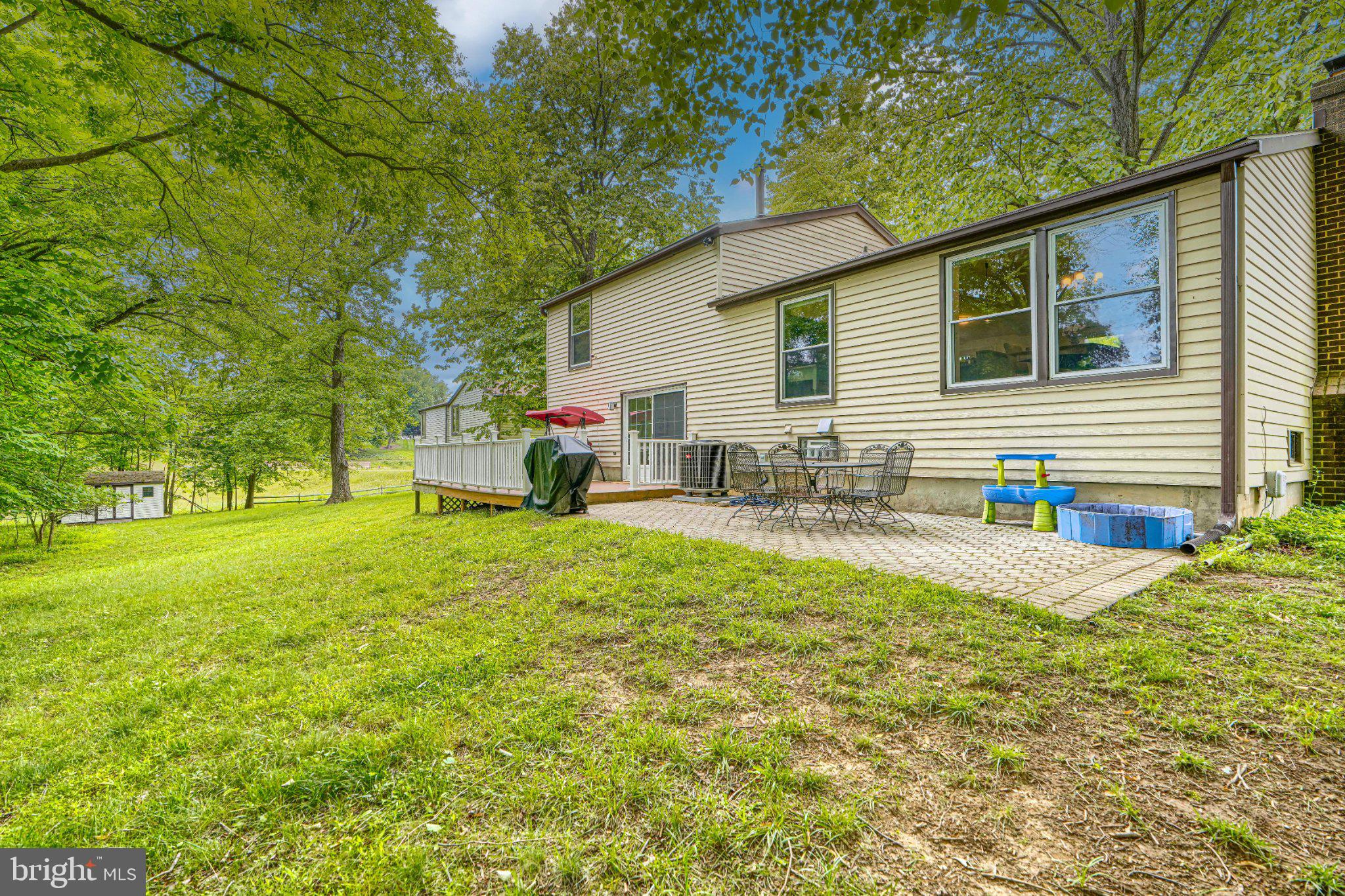 LONG REACH - Residential
