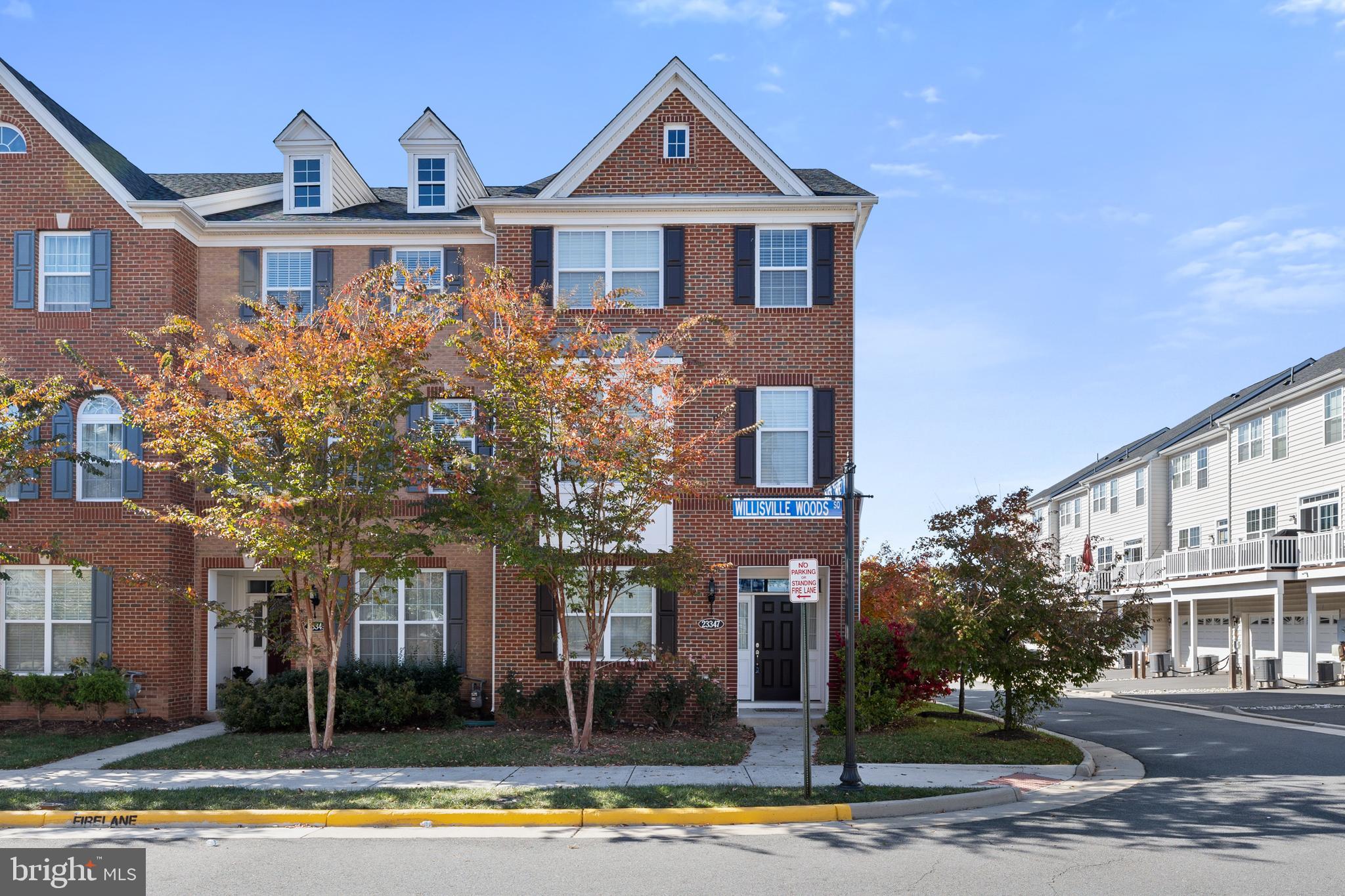 LOUDOUN VALLEY ESTATES 2 - Residential Lease