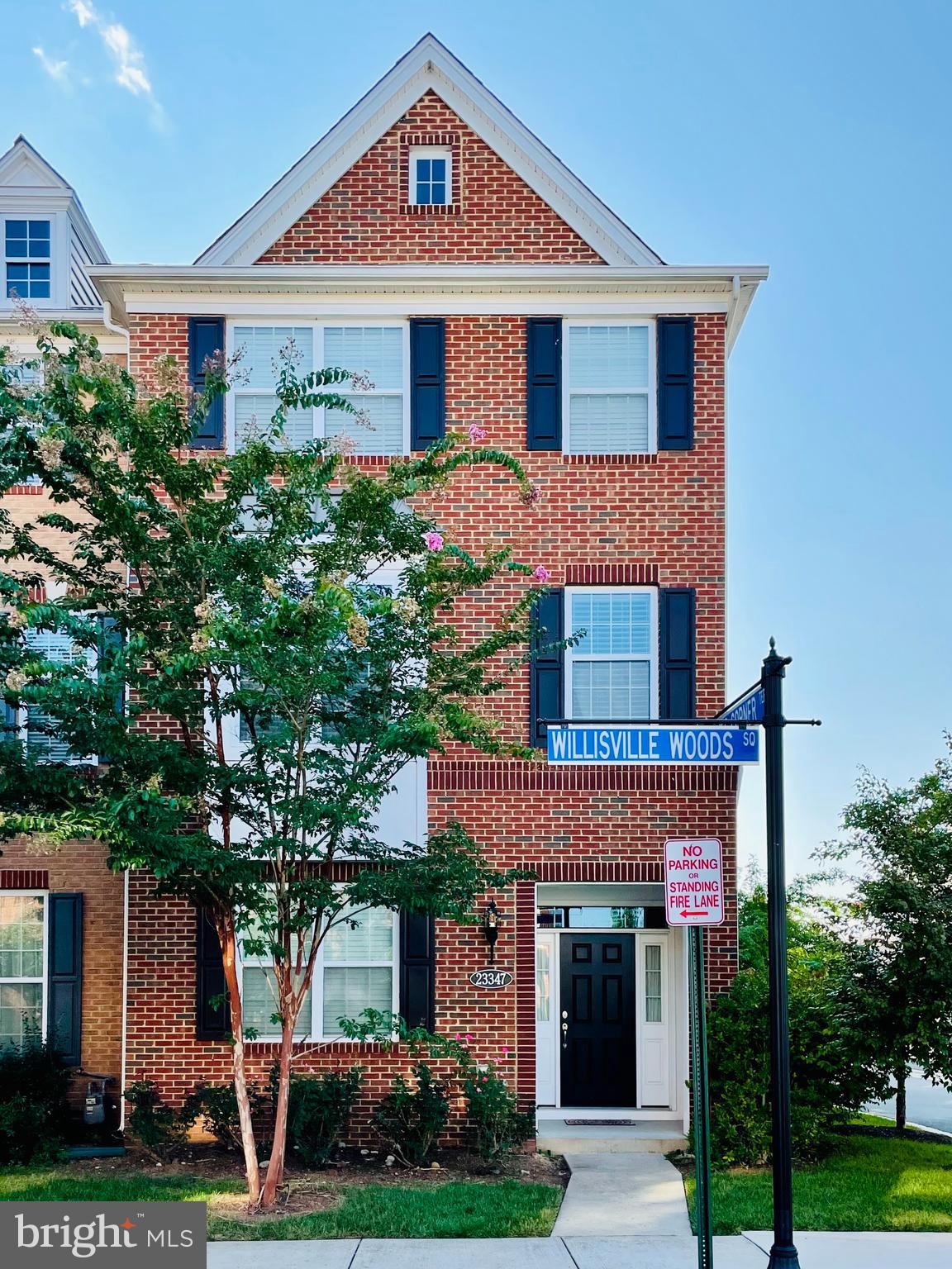 LOUDOUN VALLEY ESTATES 2 - Residential Lease