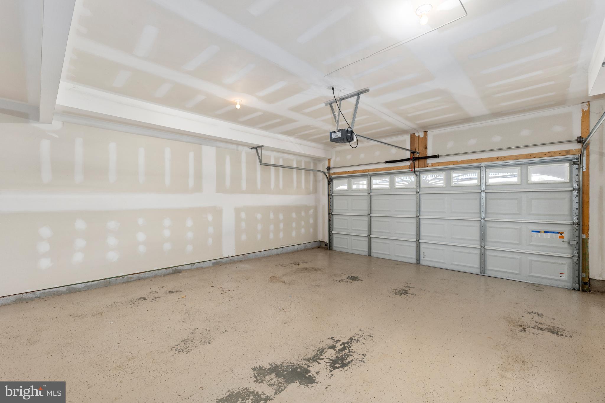 LOUDOUN VALLEY ESTATES 2 - Residential Lease
