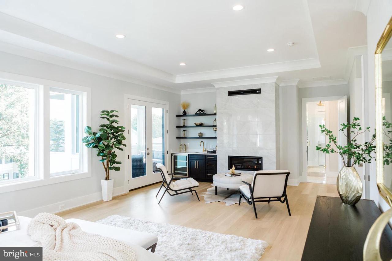 BROYHILL LANGLEY ESTATES - Residential