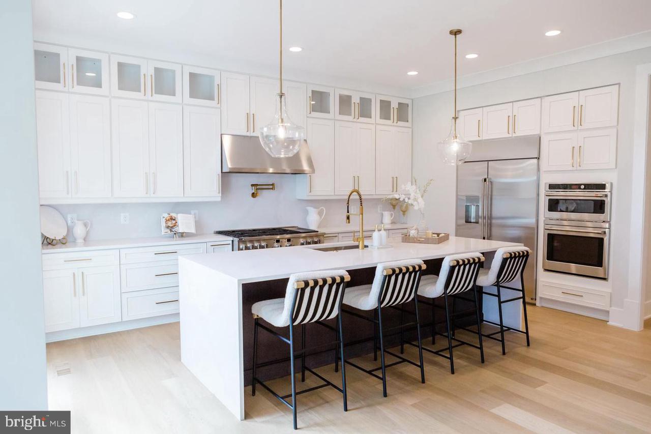 BROYHILL LANGLEY ESTATES - Residential