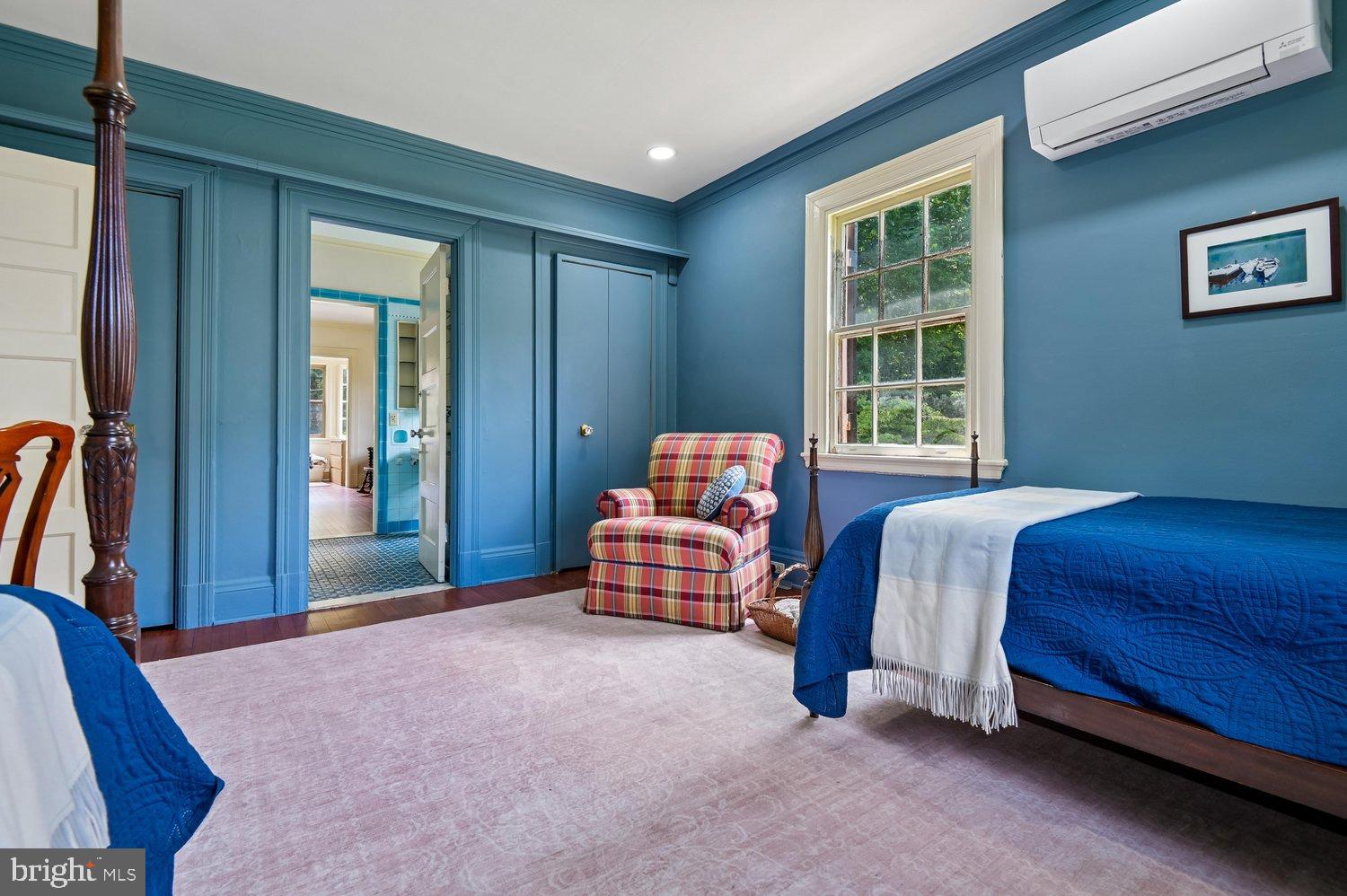 MOUNT WASHINGTON - Residential