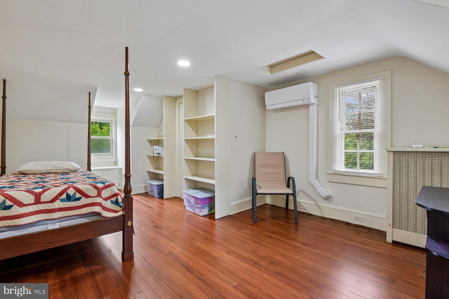 MOUNT WASHINGTON - Residential