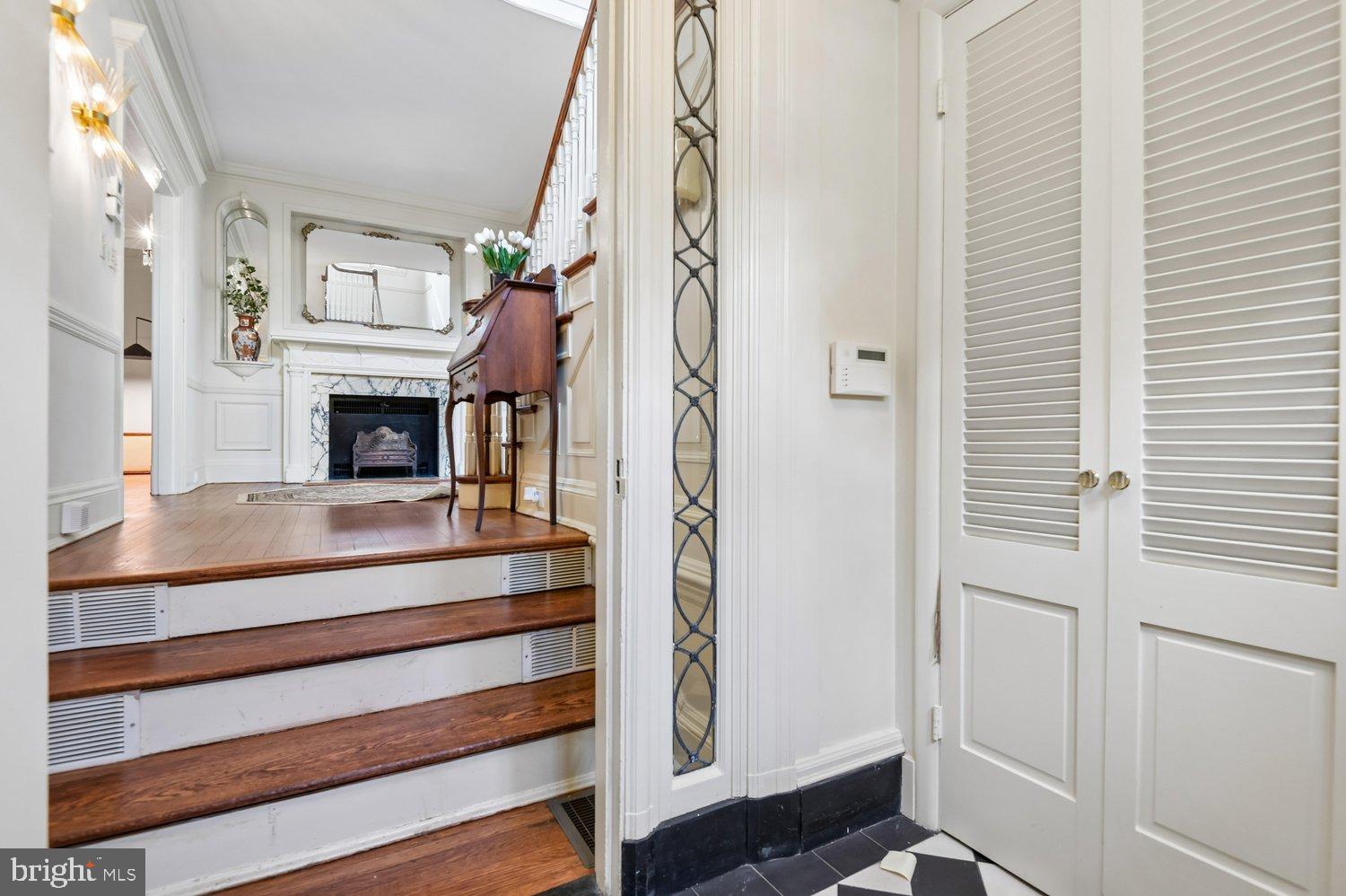 MOUNT WASHINGTON - Residential