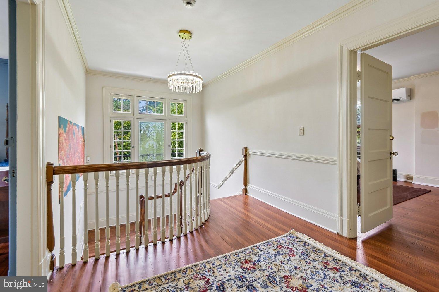 MOUNT WASHINGTON - Residential