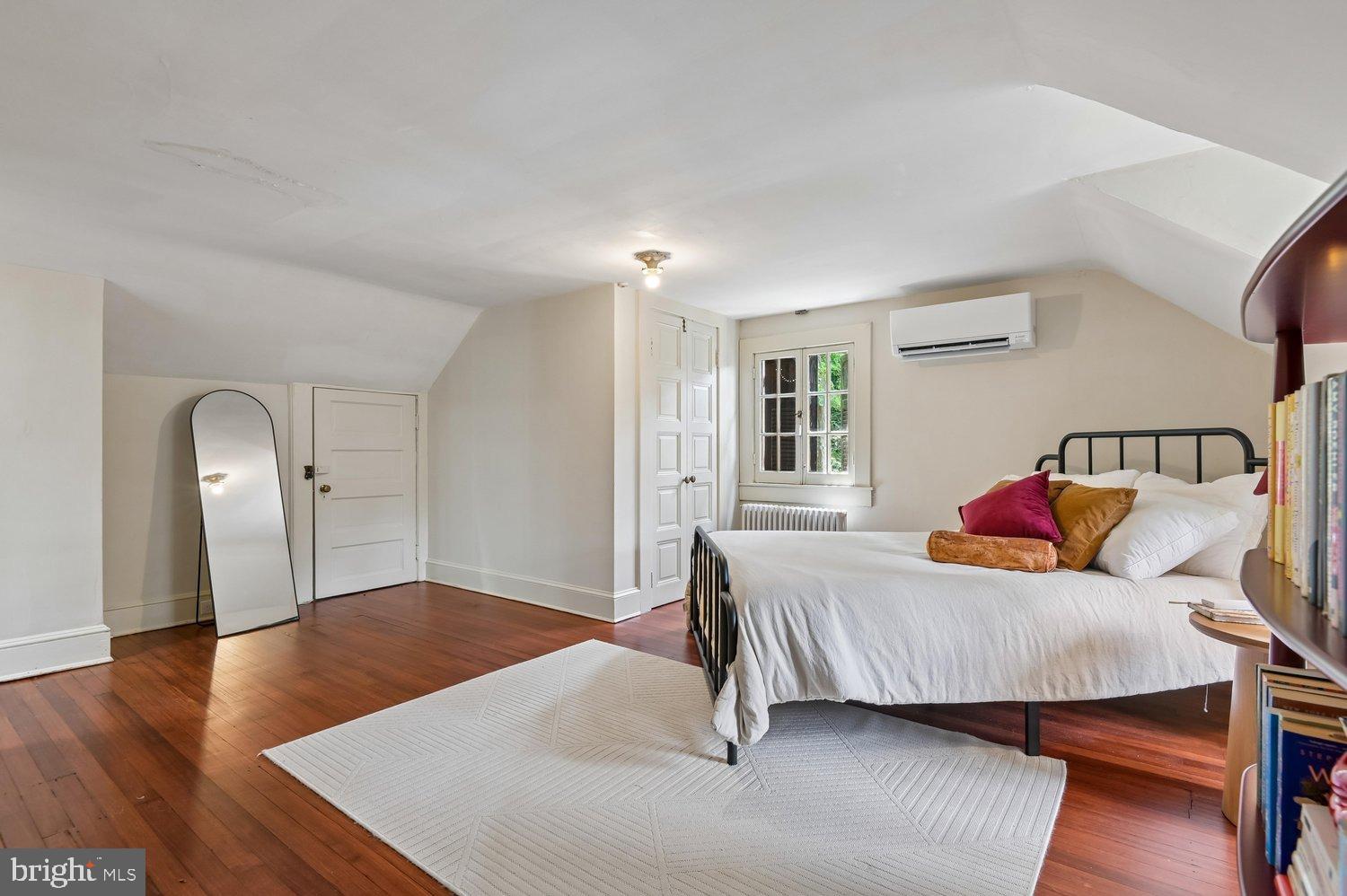 MOUNT WASHINGTON - Residential
