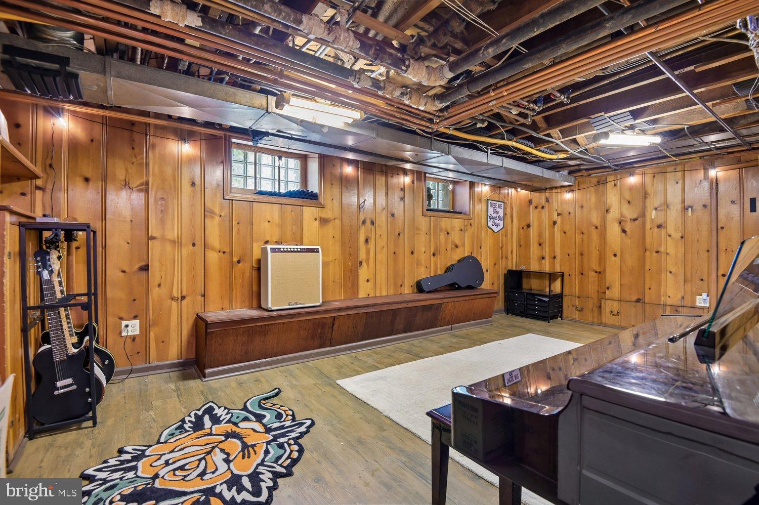 MOUNT WASHINGTON - Residential