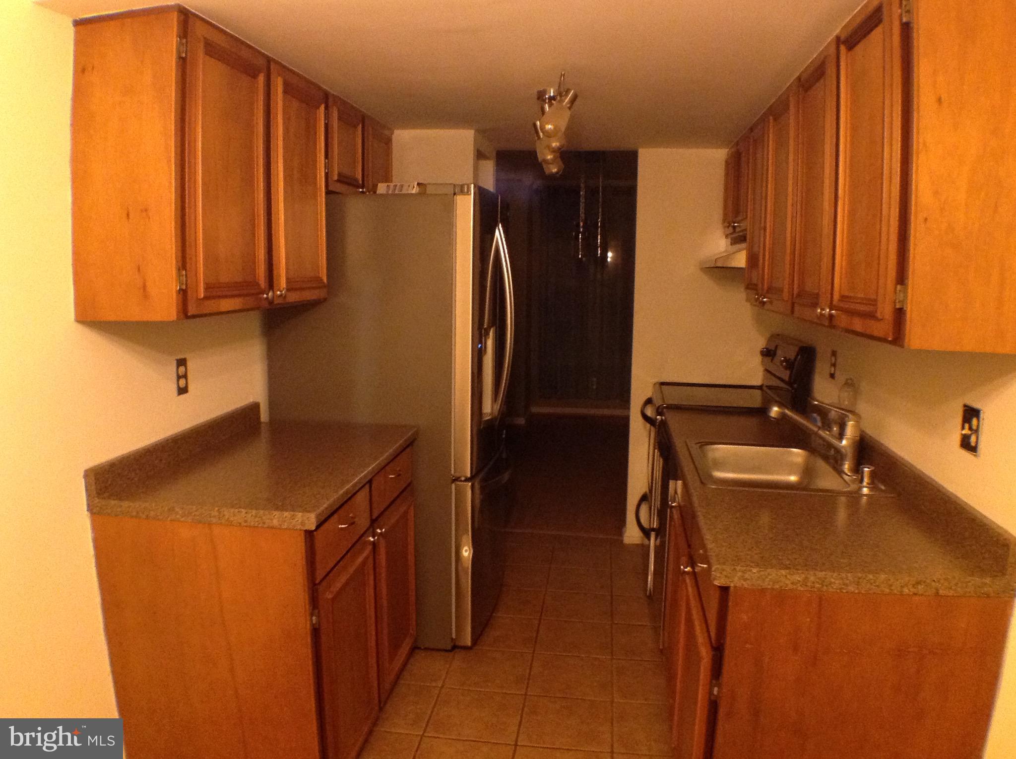 MONTGOMERY KNOLLS - Residential