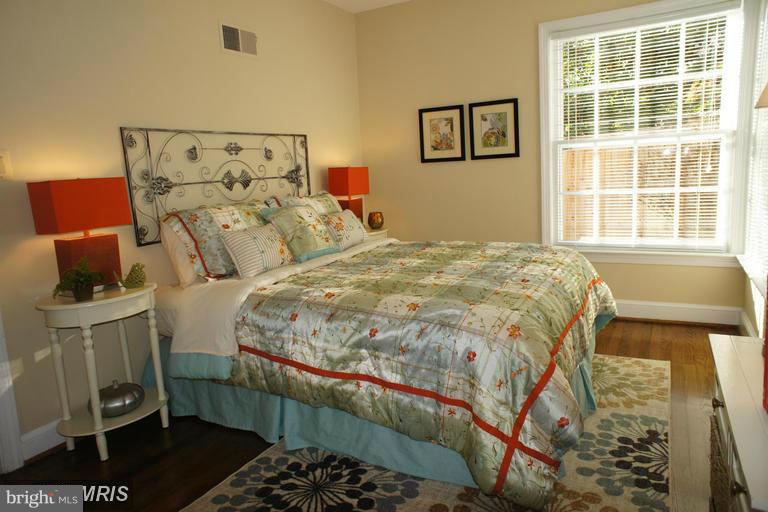 OAKCREST - Residential Lease