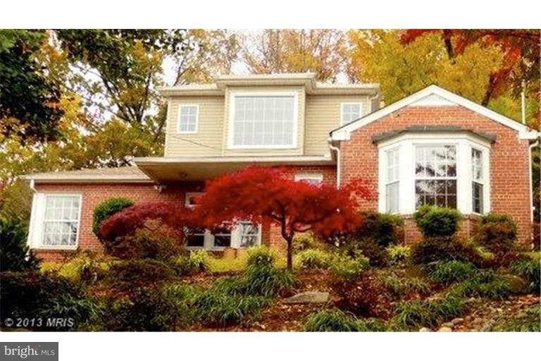 Updated Kitchen with granite, ceramic floor, stainless appliances , wood floors large upstairs addition with gorgeous master suite with sitting area, walk in closet, updated en-suite bath, kitchenette and balcony. Close to metro, shopping, airport and downtown