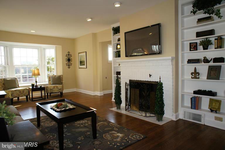OAKCREST - Residential Lease