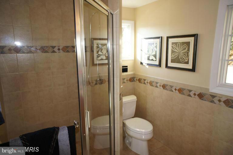 OAKCREST - Residential Lease