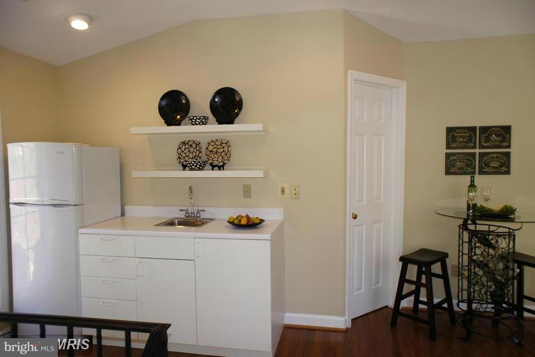 OAKCREST - Residential Lease