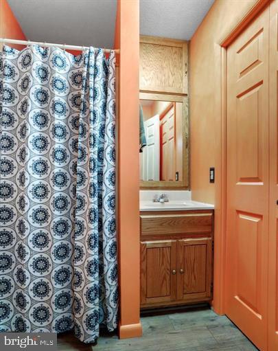 OAKMONT - Residential
