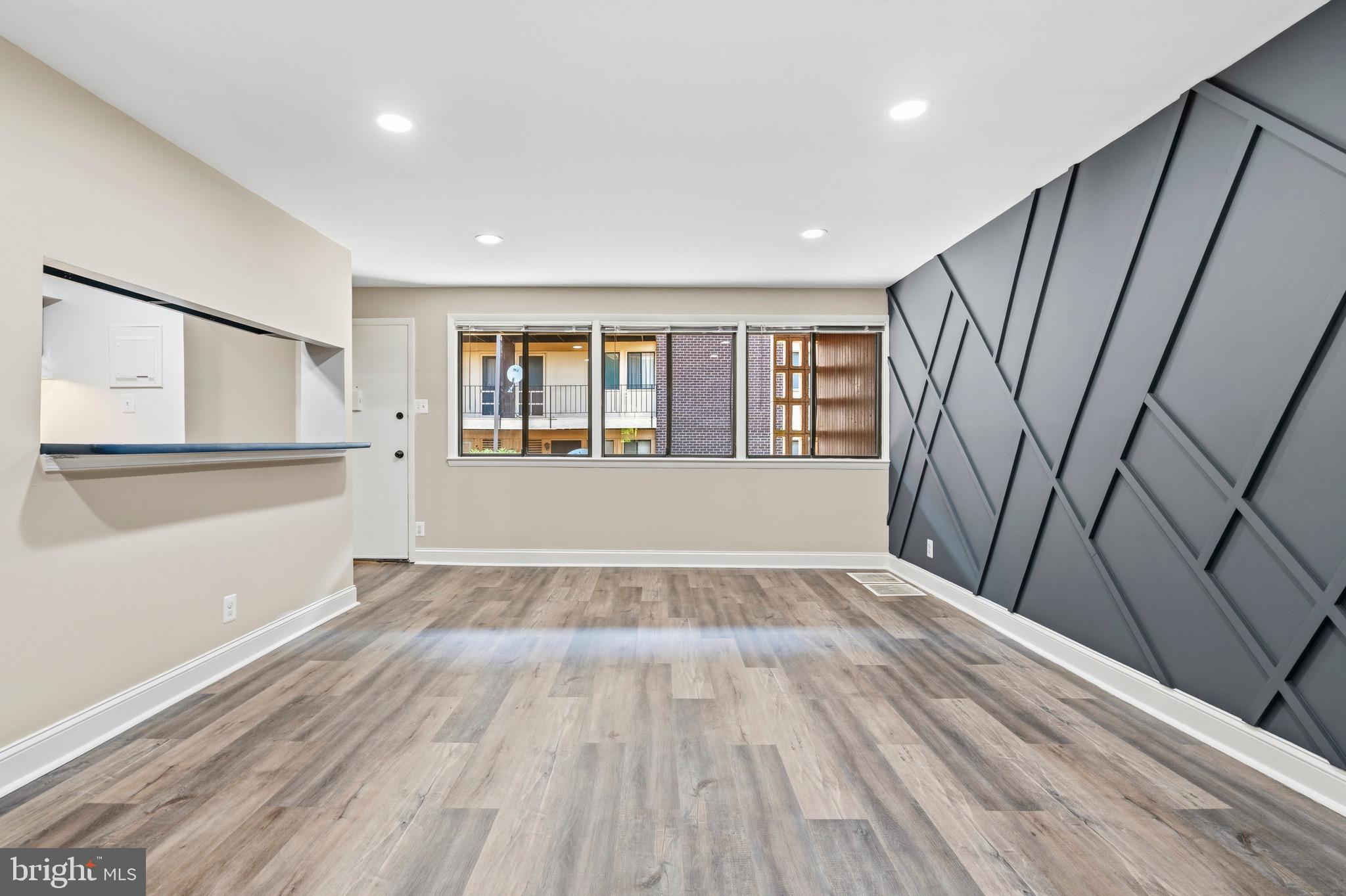 STONEGATE CONDO- PHASE I - Residential
