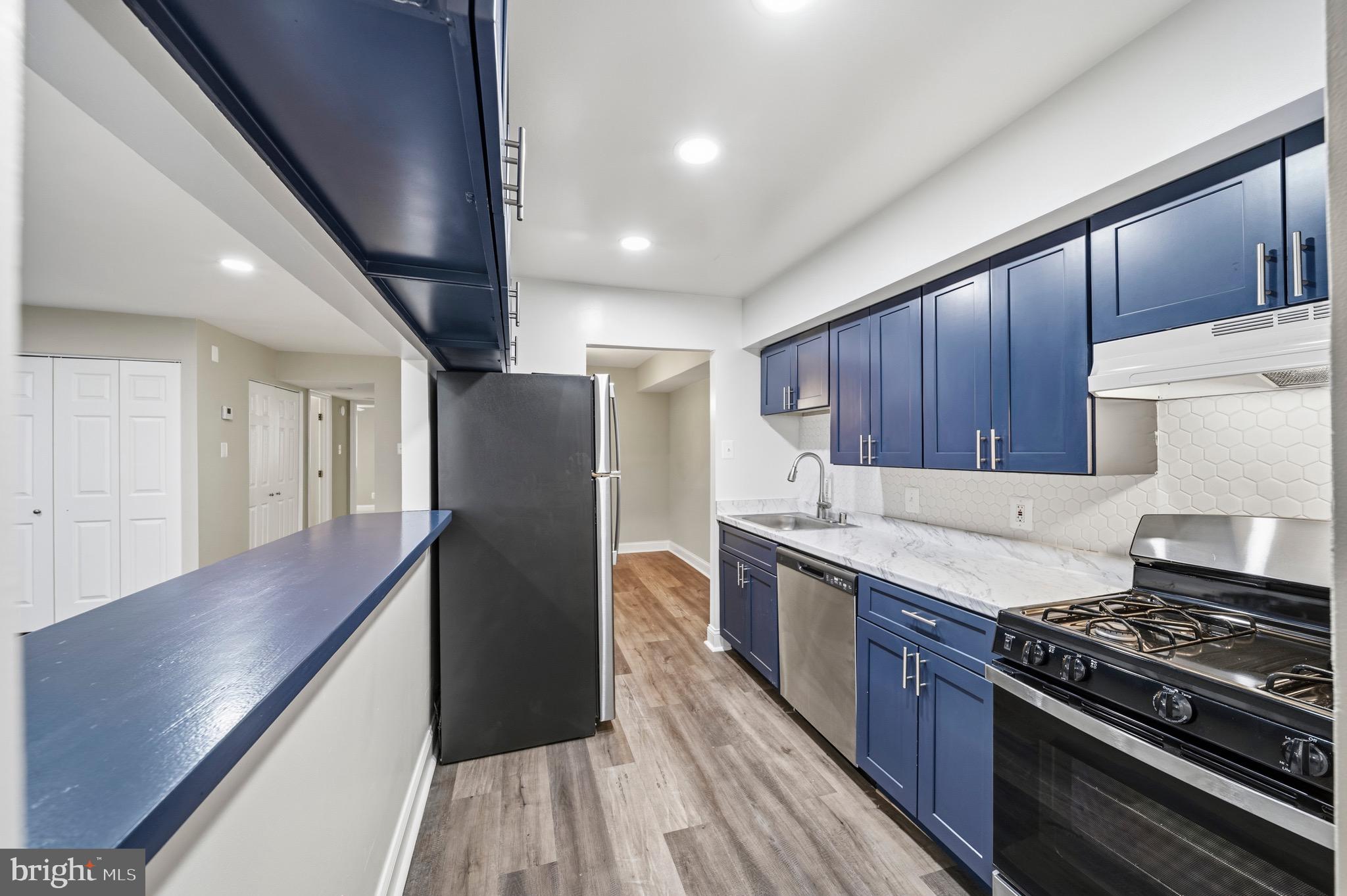 STONEGATE CONDO- PHASE I - Residential