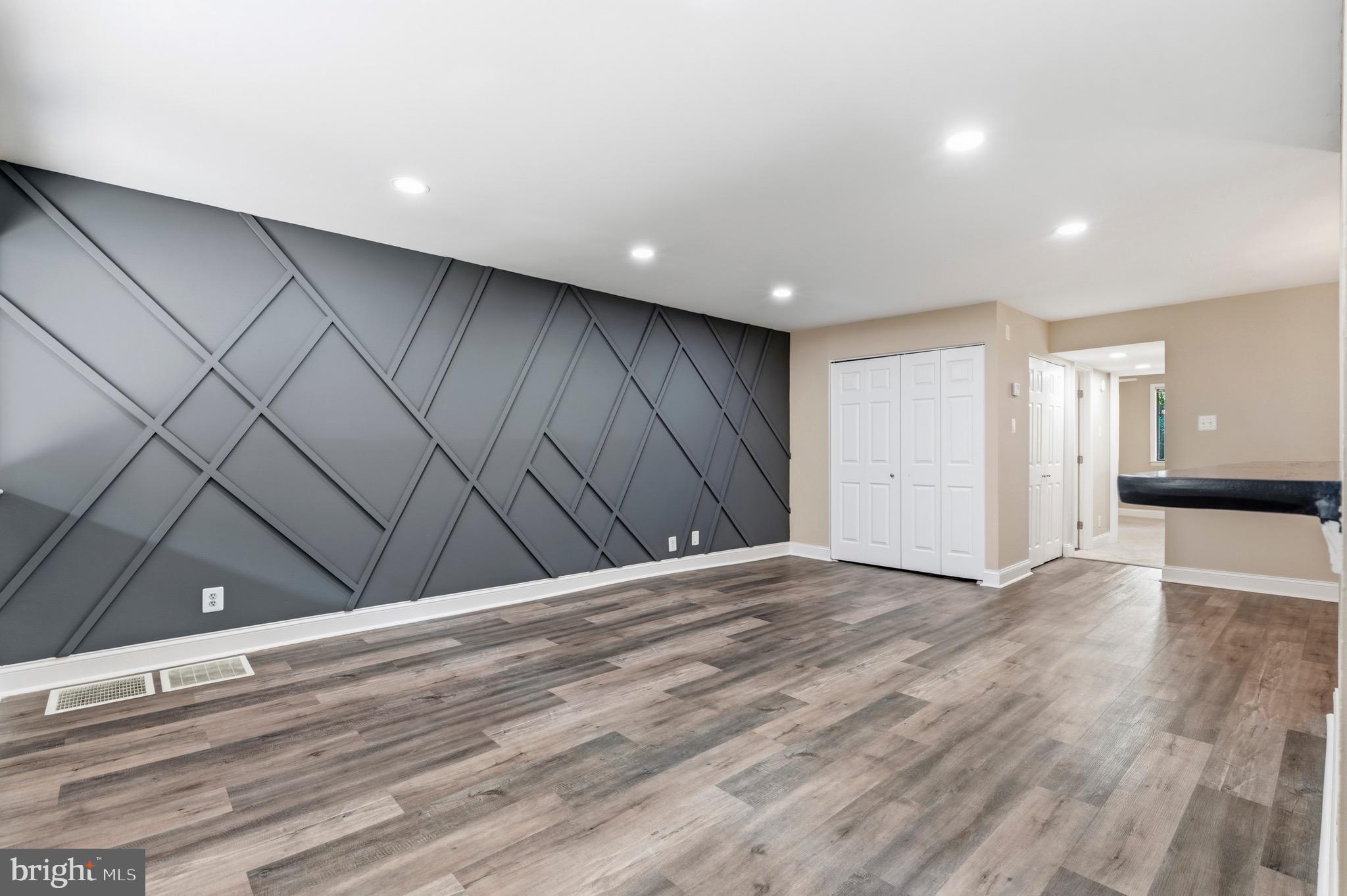STONEGATE CONDO- PHASE I - Residential