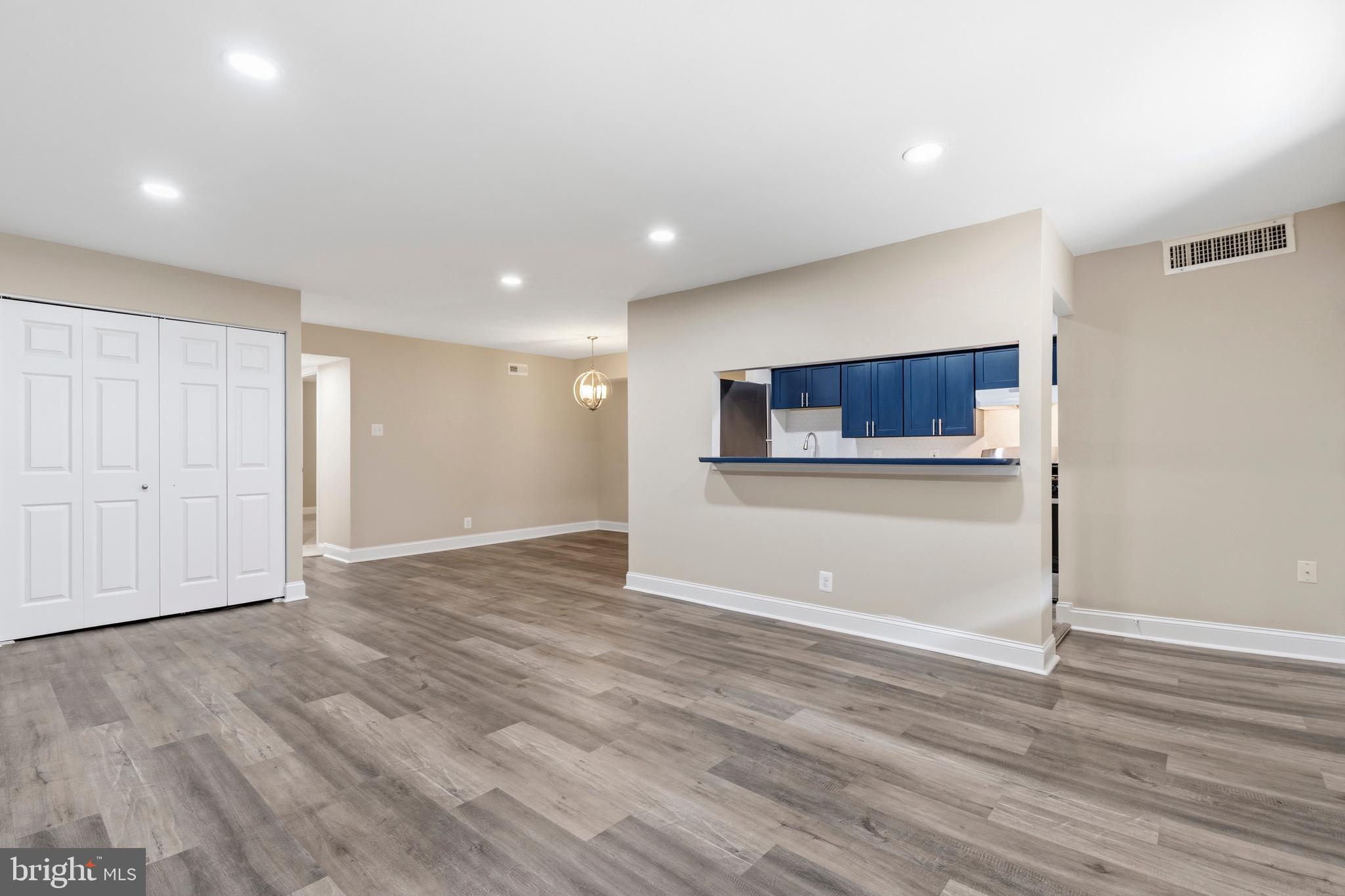 STONEGATE CONDO- PHASE I - Residential