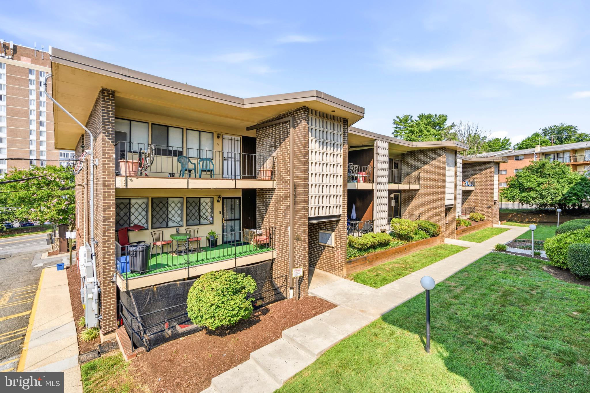 STONEGATE CONDO- PHASE I - Residential