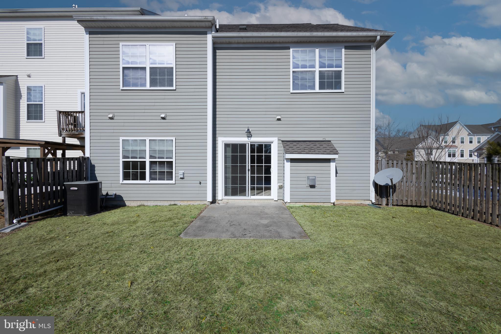 LAKELANDS AT EASTON - Residential
