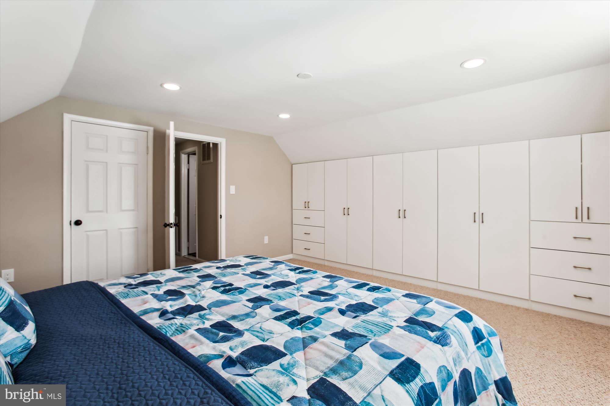 WOODLAWN TERRACE - Residential