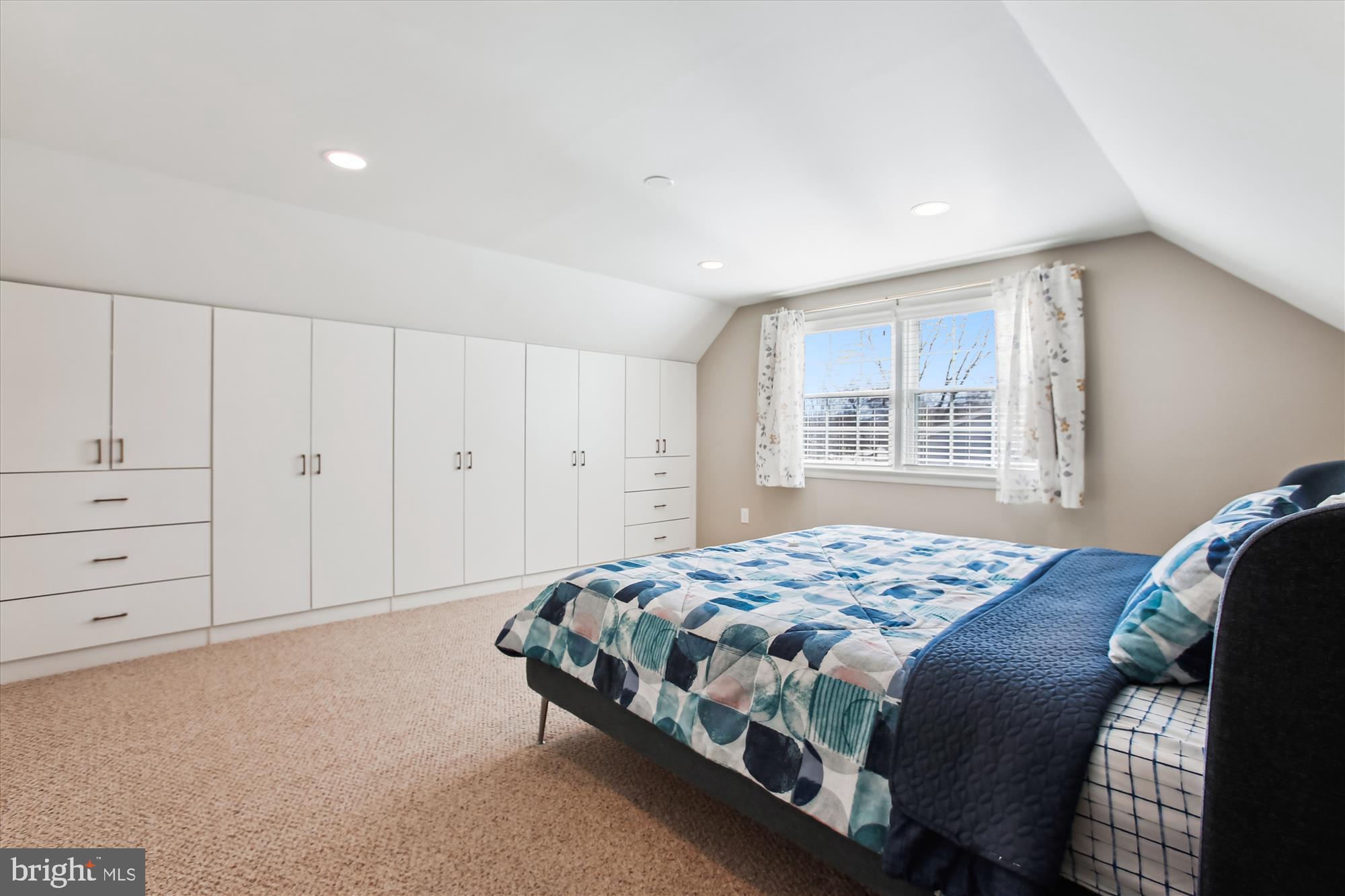 WOODLAWN TERRACE - Residential