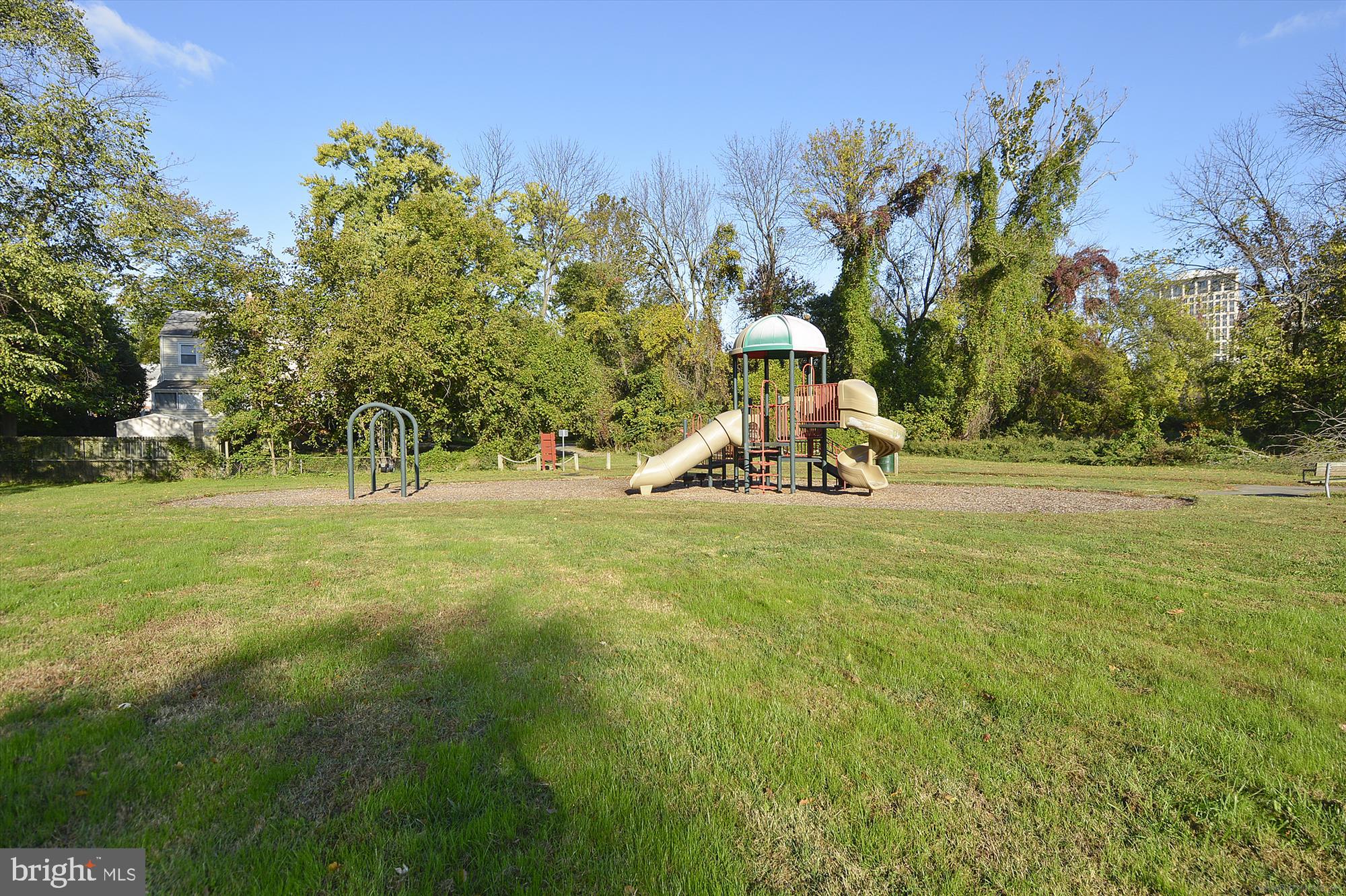 WOODLAWN TERRACE - Residential