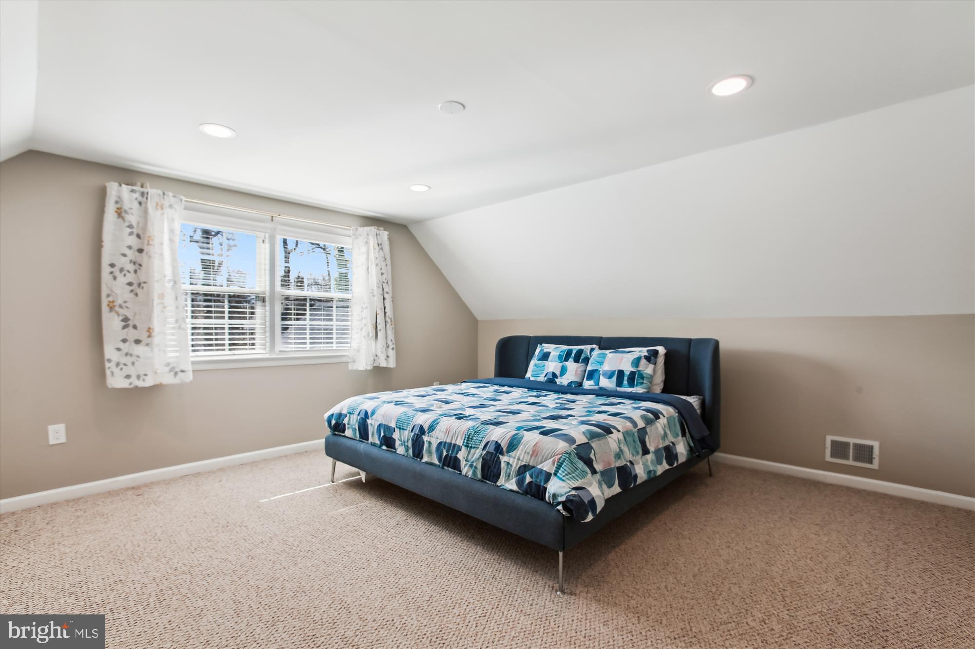 WOODLAWN TERRACE - Residential