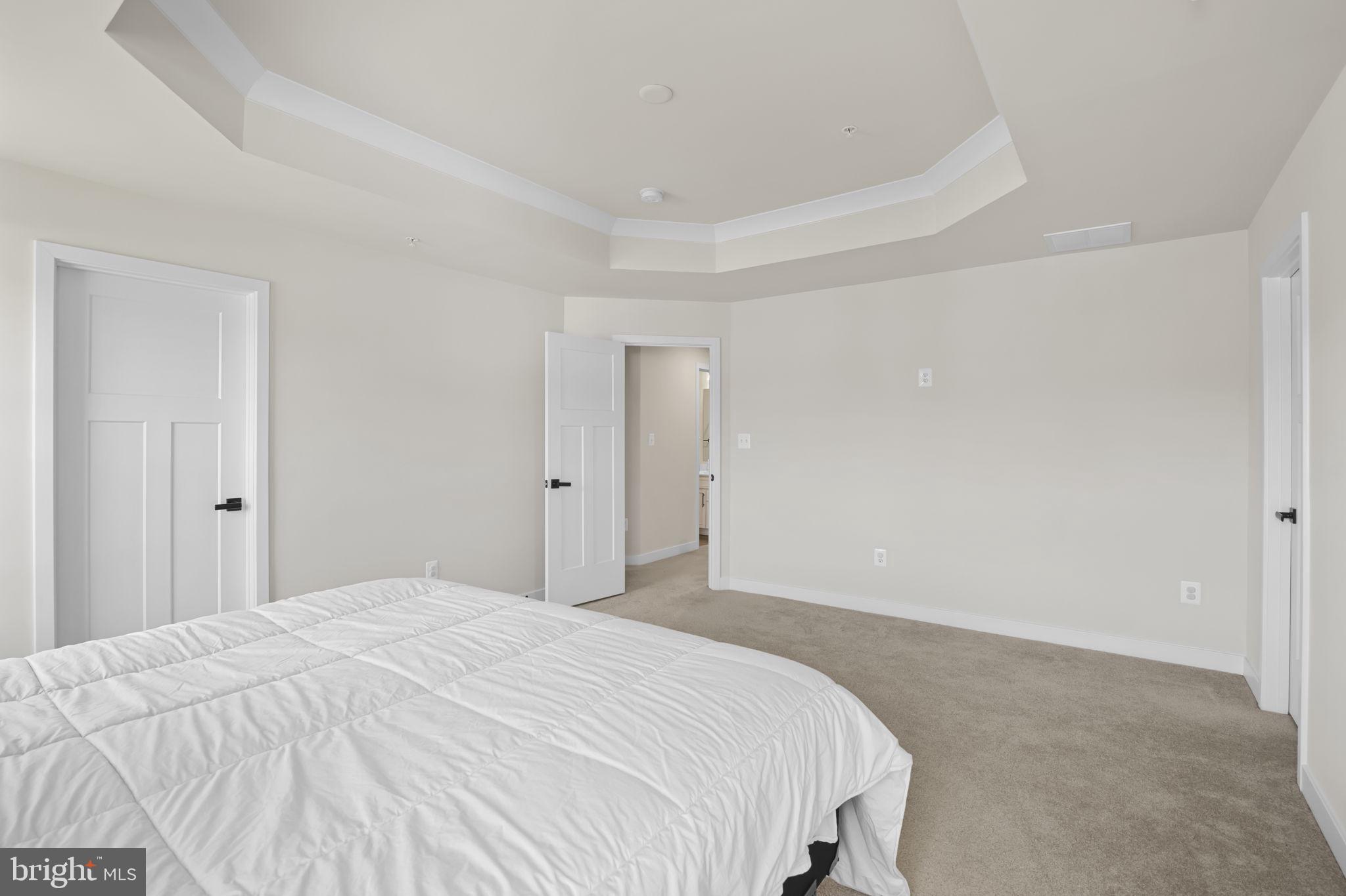 JAMES RUN CARRIAGE HOMES - Residential