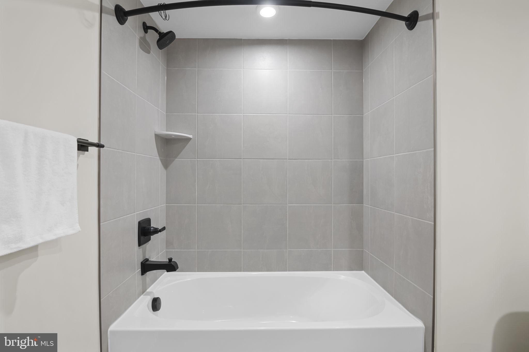 JAMES RUN CARRIAGE HOMES - Residential