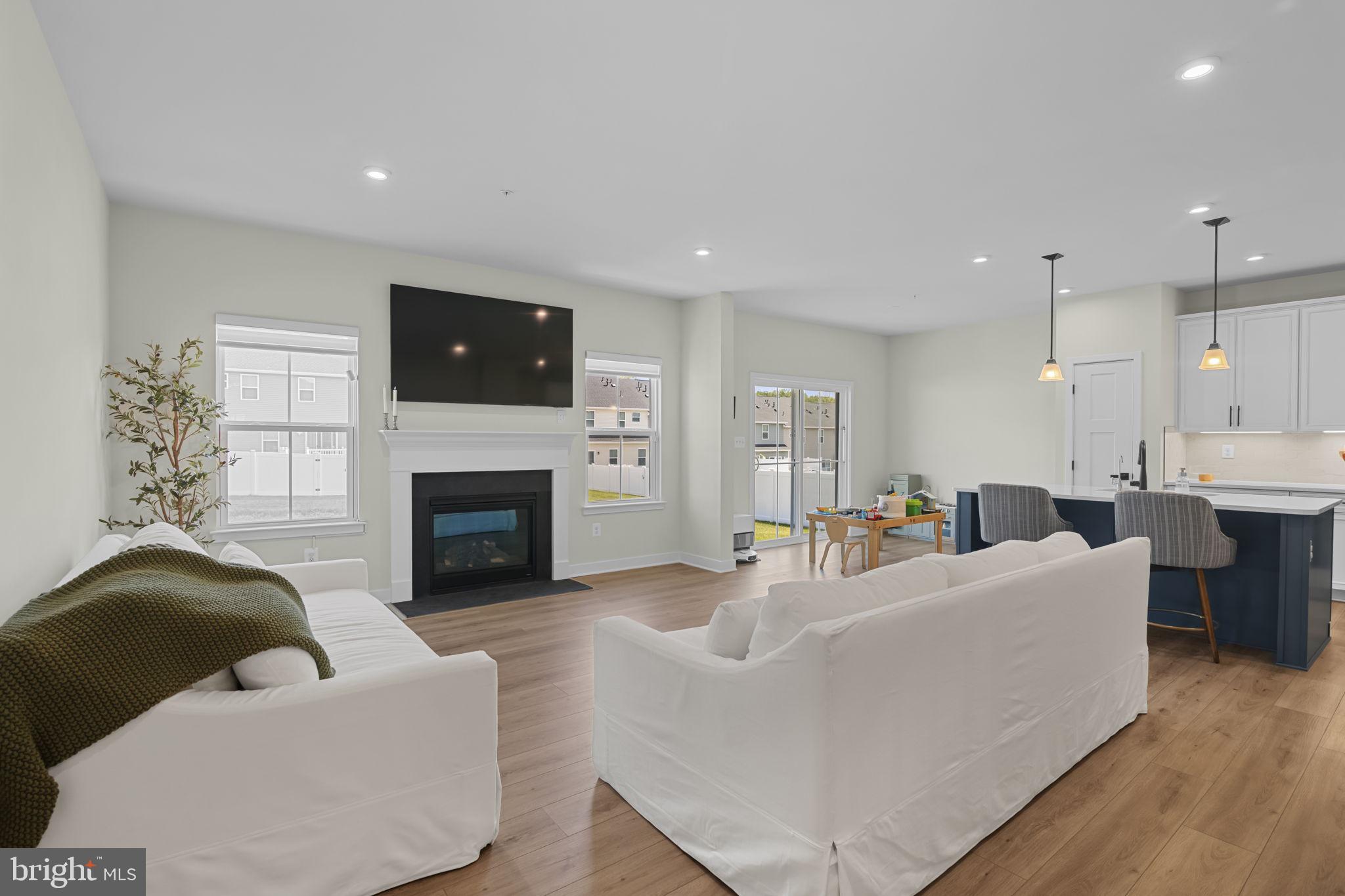 JAMES RUN CARRIAGE HOMES - Residential
