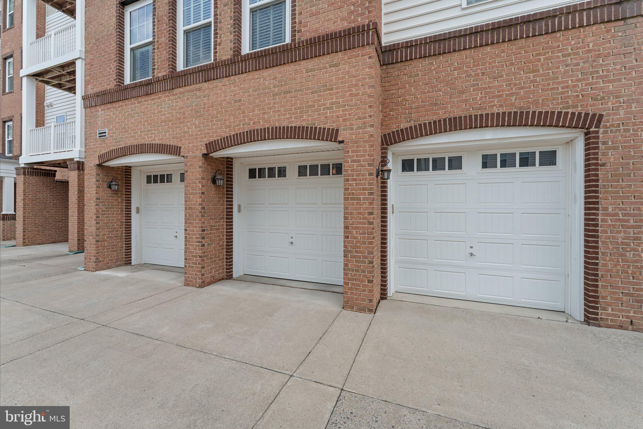 VILLAGES AT BROADLANDS CONDO - Residential