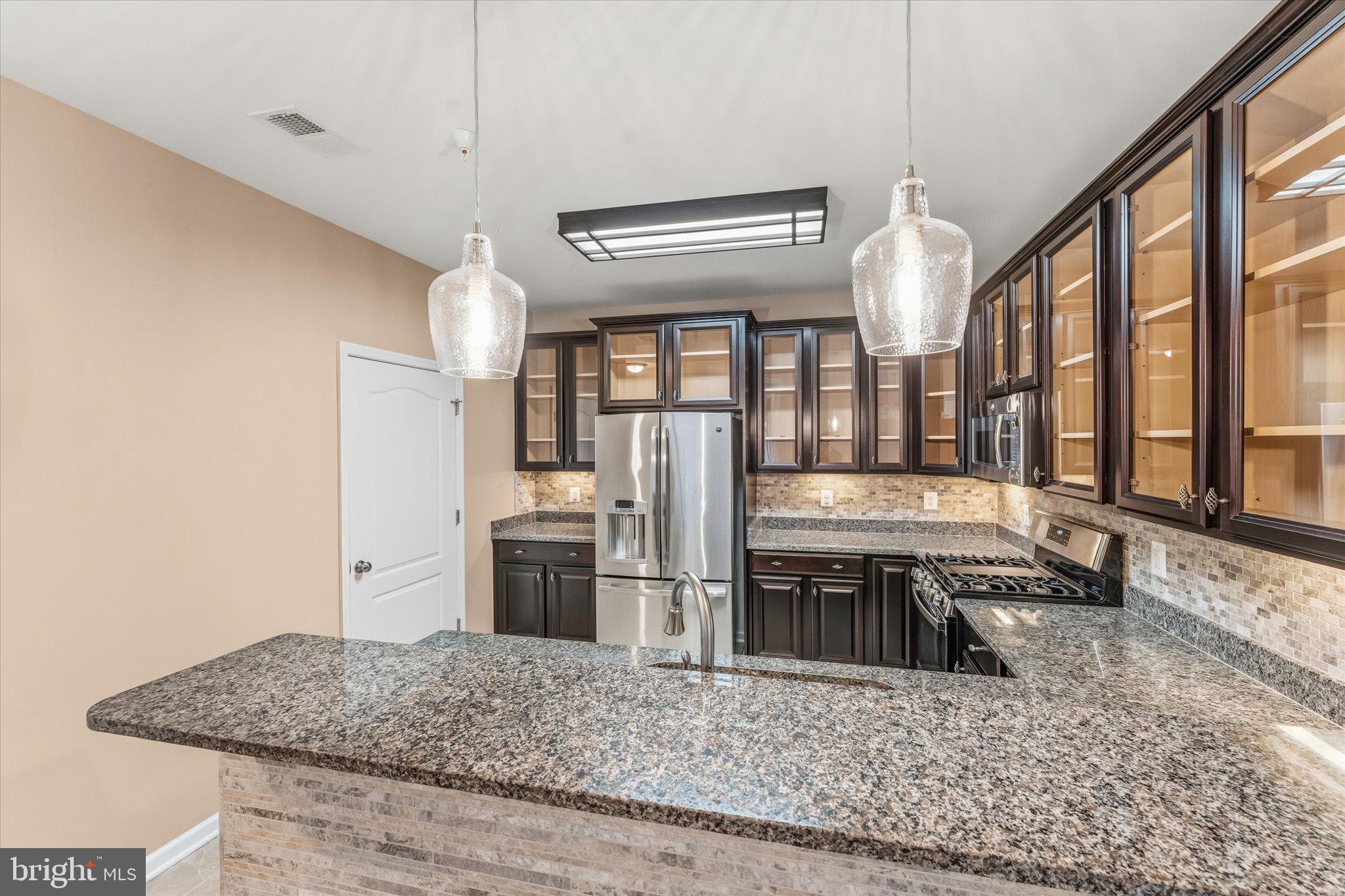 VILLAGES AT BROADLANDS CONDO - Residential