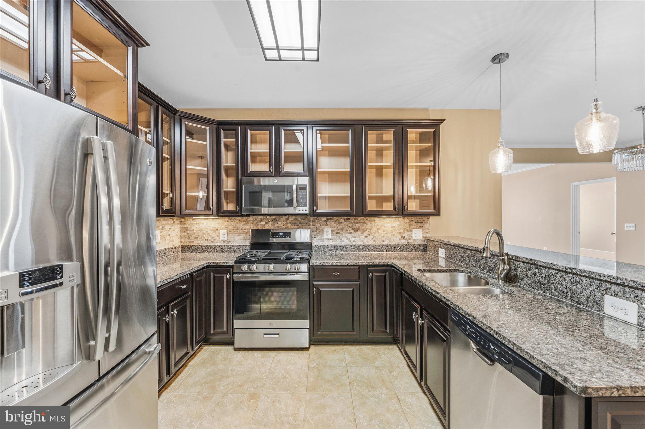 VILLAGES AT BROADLANDS CONDO - Residential
