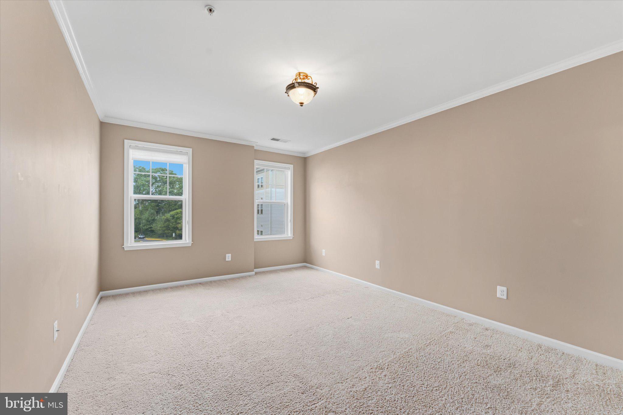 VILLAGES AT BROADLANDS CONDO - Residential
