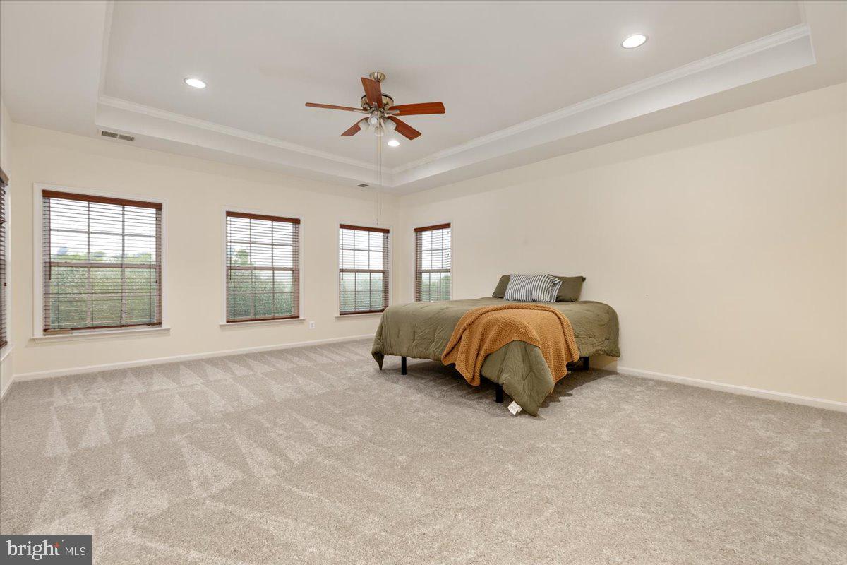 VINT HILL - Residential