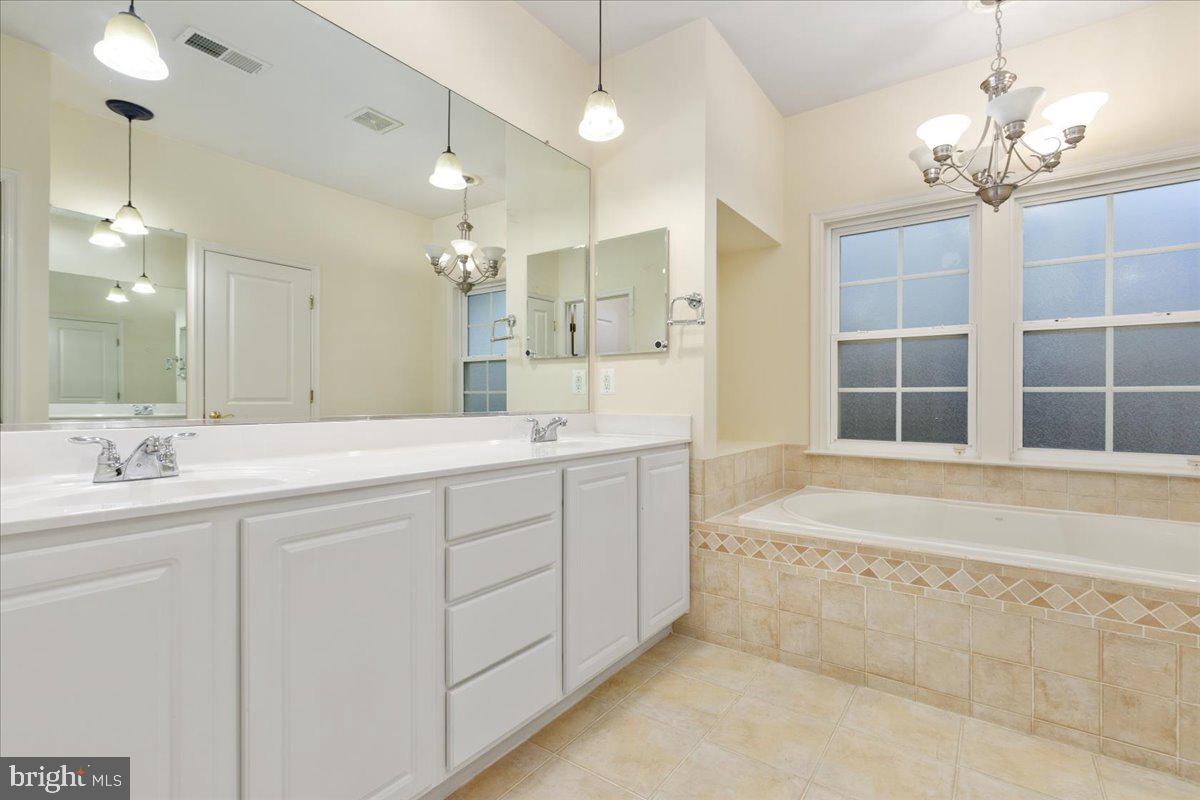 VINT HILL - Residential