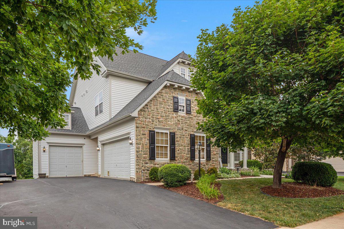VINT HILL - Residential